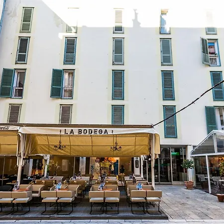 Bagi In Old Town Center